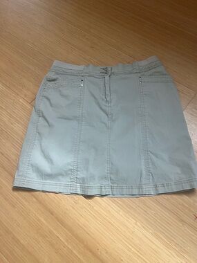 Karen Scott Light Khaki Flat Front Skort